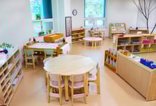 "그 손으로 애 만지냐"…유치원 교사 '손톱' 지적한 엄마