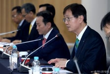 이찬진 "레버리지 ETF 개인투자 모니터링..신용거래 위험안내"