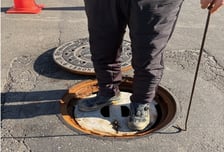 광명시, 장마철 맨홀 추락 막는다…하안동 1400곳 안전시설 설치