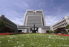 '한미정상 통화 유출' 강효상 전 의원, 징역형 집행유예 확정