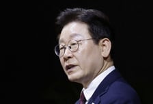 정치권 '싱가포르 모델' 공방… 주거권 강화 vs 징벌적 과세