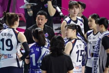 [포토] 여오현 감독 '승리가 눈앞'