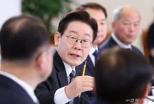 與 '내홍' 넘어 여야 공방으로 확산한 '검찰개혁 거래설'