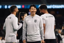 '평점 8.2+키패스 5회' 손흥민 노골적 견제 이겨낸 플레이메이킹... 무려 6경기 7도움째