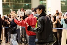 BTS 공연 조사했더니 암표 1868장 '우수수'…"어차피 못 봐요"