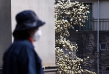 [오늘 날씨] 한낮 서울 13도, 큰 일교차 주의…강원 최대 15㎝ 눈