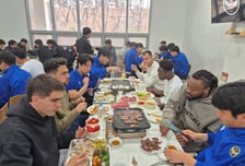 인천유나이티드 선수단, 팬 후원회가 준비한 한우로 사기·체력 충전