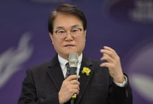 "미친X" 폭언 청도군수, 제보자 집 찾아가 이렇게까지…"아내·애들 피신"