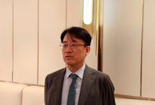 칩플레이션에 중동 전쟁까지…디스플레이 업계 '이중고'