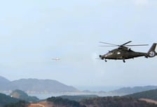 국산 공대지유도탄 '천검' 품질인증사격시험 성공…본격 양산 돌입