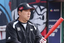 [포토] 김현수 '레드로 정했어'