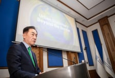 '양국 가교' 정장선 평택시장, 타슈켄트 국립경제대 명예교수 위촉