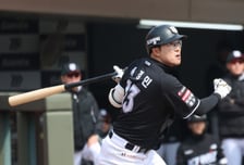 [포토] 허경민 '결대로 밀어치기'