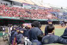 [포토] 박세웅 '인기 1위 롯데 구단 아니던가'