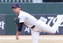 [포토] 김진욱 '푸슝'