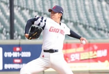 [포토] 홍민기 '저격수의 눈빛'