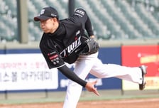 [포토] 김민수 '불꽃 피니시'