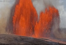 [영상]"용암 305m 치솟았다"…하와이 킬라우에아 화산 또 분화