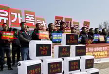 화물연대 "유가 폭등으로 생계 위협… 사회 안전망 마련을" 촉구