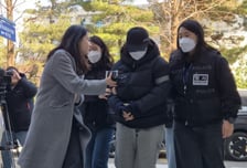 "배고파서 손가락 빨았나"...영양실조 사망 아기, 엄지에 상처