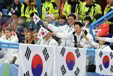 [포토] 최휘영 문체부 장관, 동계 패럴림픽 휠체어컬링 응원