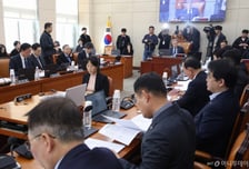 국회 정개특위 재가동…"늦어진 선거구 획정 서둘러야"