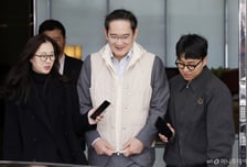 독일 간 이재용, BMW·벤츠와 전기차 협력 강화