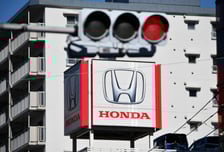 "69년만에 첫 적자" 혼다 충격, 사장 월급도 반납...전기차 전략 재검토
