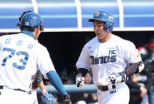 [포토] 김휘집 '훌쩍 넘겼어요'