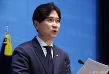 전재수, '부산시장' 경선 후보 등록…국민의힘 "통일교 의혹부터 해명"