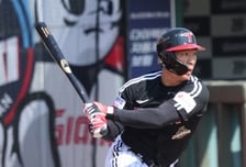 [포토] 오지환 '실책은 안 놓쳐'