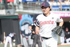 [포토] 정철원 '주먹 불끈, 미소 활짝'