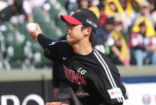 [포토] 우강훈 '옆구리 푸슝'