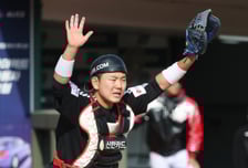 [포토] 이주헌 '벌 받는 게 아닙니다'