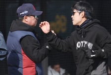 [포토] 김태형 감독 '황성빈 굿잡'