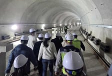 지하 380m 터널 직접 걸었다…동북선 공사장 들어간 시민들