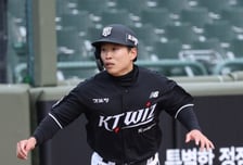 '와' 퓨처스 4할 타자, 수비까지 물올랐다! "확실히 성장한 걸 나도 느낀다" 캠프 자신감 이유 있었네