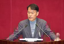 특검, '관저 이전 의혹' 윤한홍 국민의힘 의원 압수수색…첫 강제수사