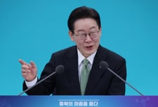 이재명 대통령 "'기초연금 감액'에 위장이혼까지…빈곤층엔 좀 후하게 주자"