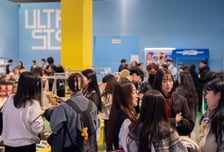 최다 관객 기록 쓴 울트라백화점…"5월 10일까지 만나보세요"