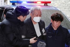 검찰, '공천헌금 수수' 건진법사 전성배에 징역 3년 구형