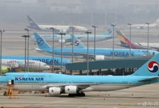 "항공권, 이달 안에 사세요"…중동전쟁 유탄에 4월 유류할증료 3배 껑충