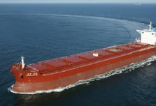 유조선 빌려주고 하루 7억 '착착'...이란 전쟁에 잭팟 터진 한국 기업