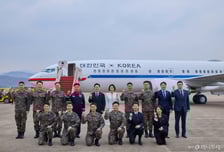 이재명 대통령 부부, '신형 공군 2호기' 첫 탑승…인니까지 직항 비행 가능