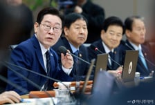 이재명 대통령 "단계적 개헌…'5·18, 부마항쟁' 수록했으면"