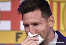 "리오넬 메시 바르셀로나 복귀 막았다" 충격 폭로→보란 듯 회장 재선 성공 "인생 최고의 시간 될 것"