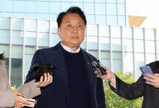 1100만원 돈봉투 수수 의혹…경찰, 김영환 충북지사 구속영장 신청