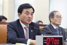 안규백 "美 군함 파병 공식 요청 없어…SNS 메시지는 공식 아냐"