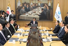 "환율·부동산 불안 여전"…금통위, 대외 변수 확대 주시