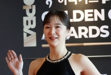 [포토] 김상아 '블랙이 대세라지요'